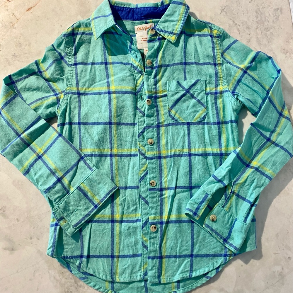 Girls plaid shirt. Long sleeve.